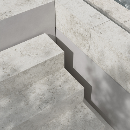 Poolrandsteine und treppenanlage