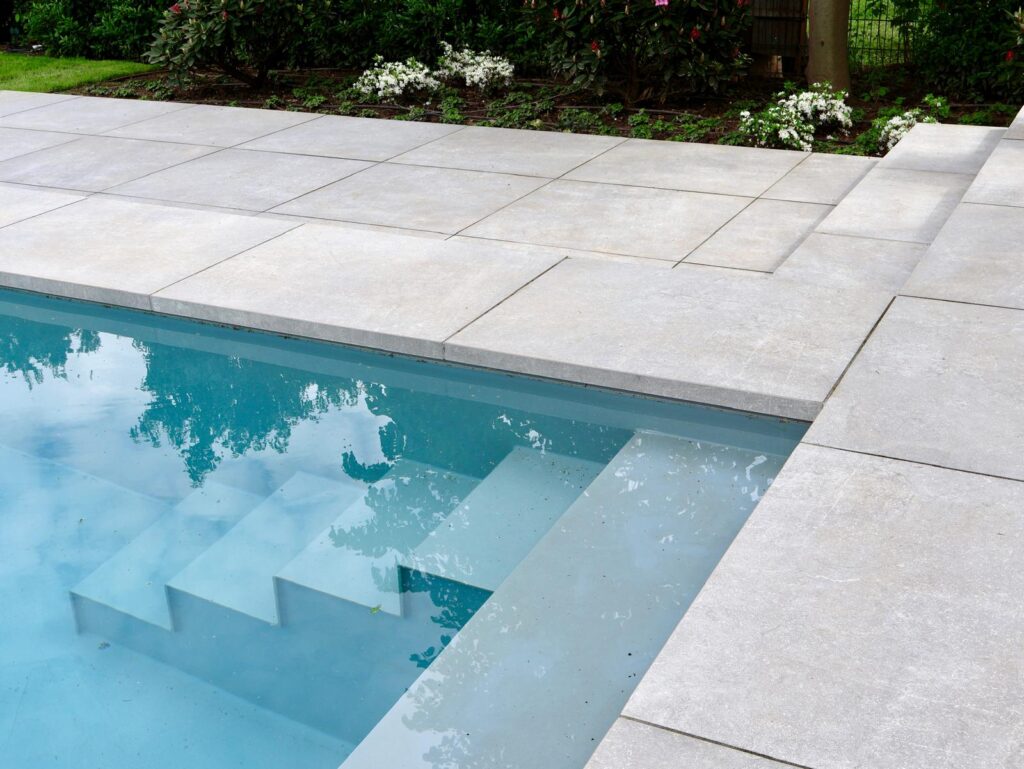 Ceramica GRANDE - Beckenrandsteine U-Form, Blockstufen