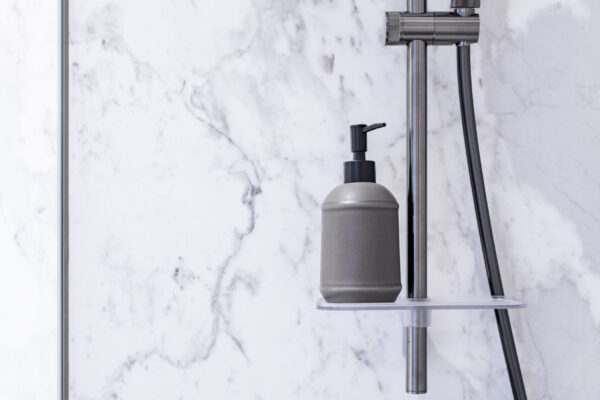 Zuschnitte Dusche Wand